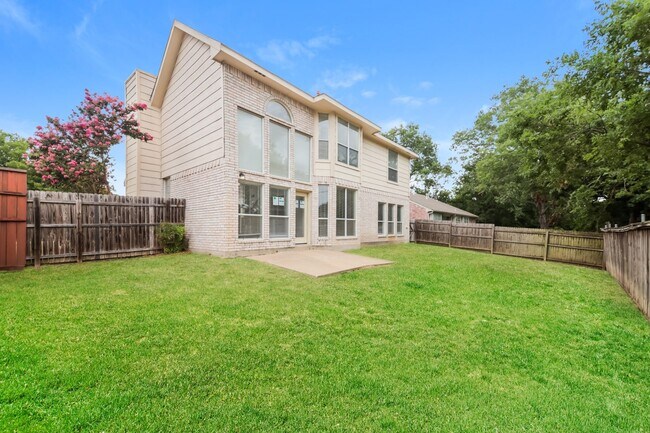 Building Photo - 8313 Spinnaker Cv