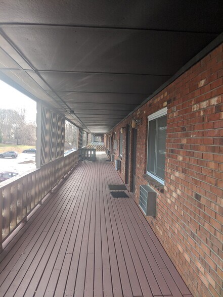 Building Photo - 908 Boston Neck Rd