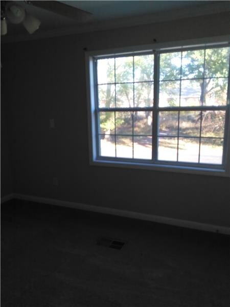 Building Photo - 305 Cole Ave