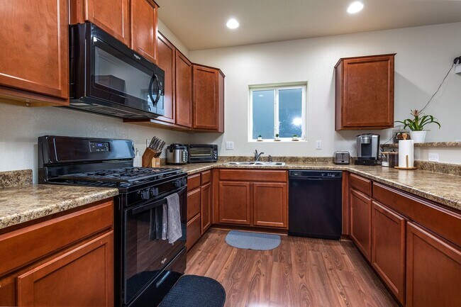 Building Photo - Single Family Home For Rent in Lorson Ranc...
