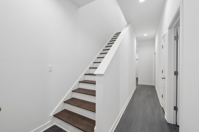 Building Photo - 1952 W Ohio St