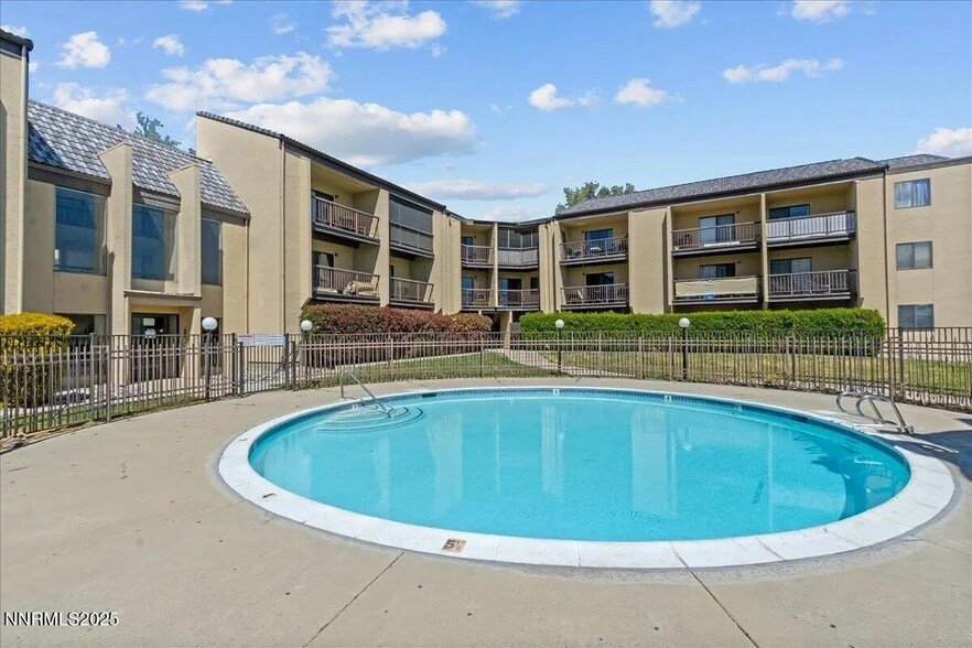 Primary Photo - 2450 Lymbery St