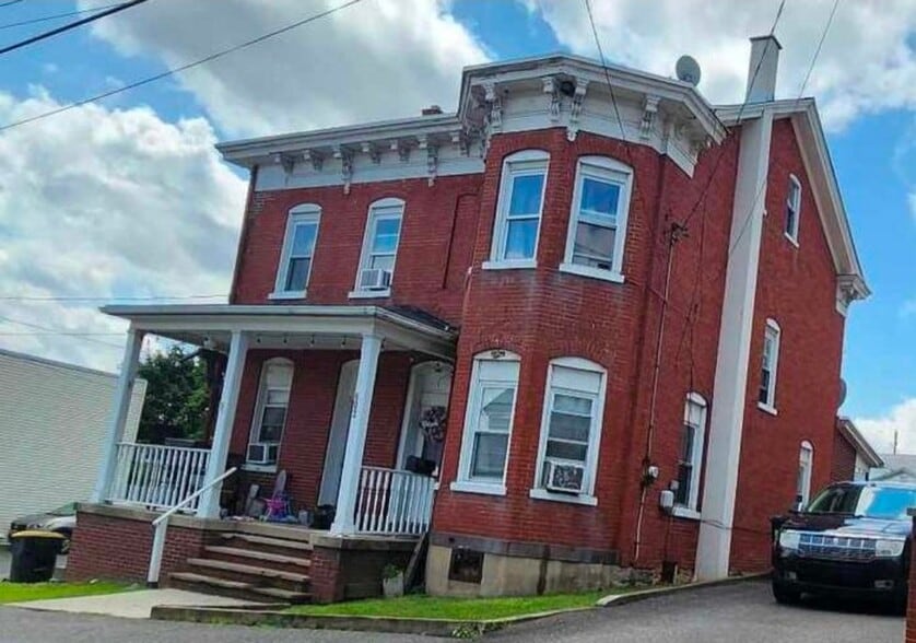 Building Photo - 602 N 2nd St