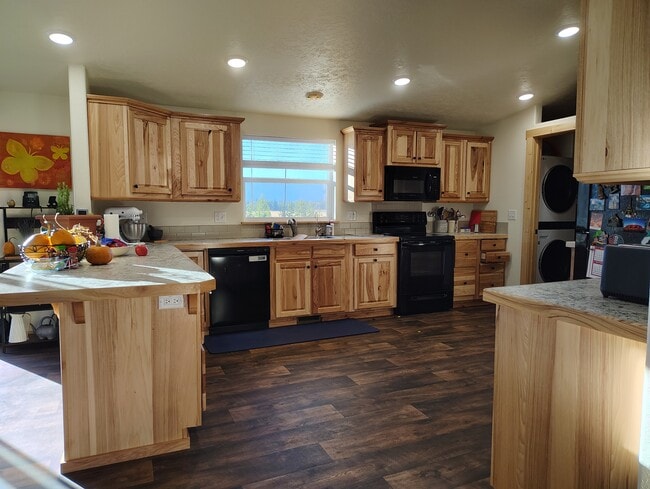 Building Photo - 13060 Eld Ln