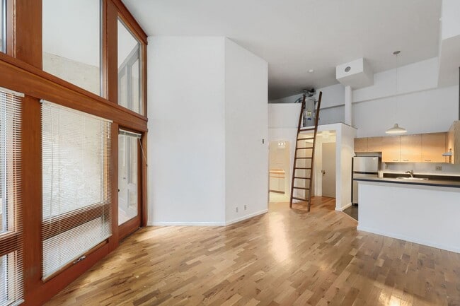 Building Photo - The Portland