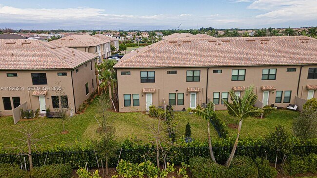 Building Photo - 8648 Escue St