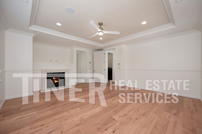 Building Photo - 2469 Kinsella Way