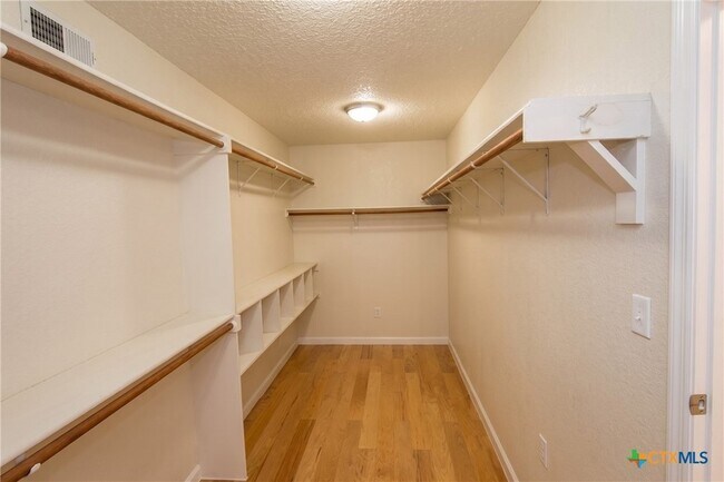 Building Photo - 402 Preakness Cir