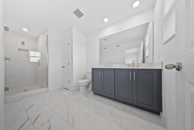 Building Photo - 17538 Northlake Grv Dr