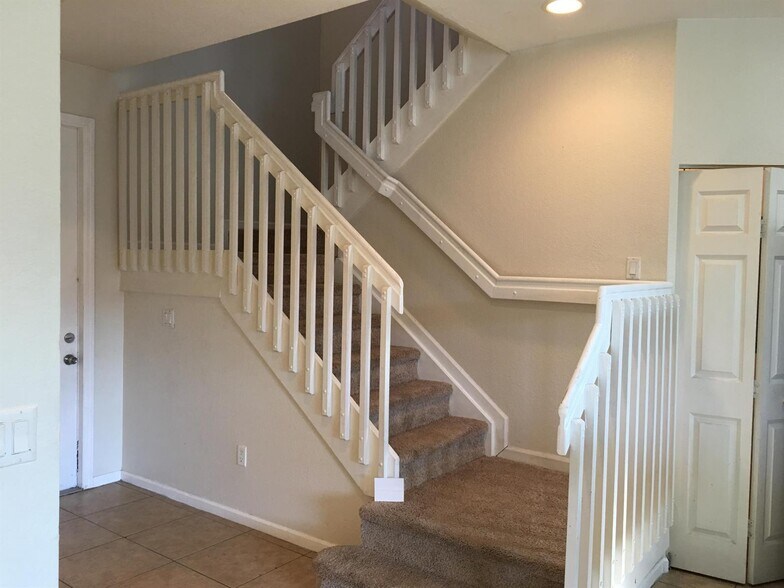 Building Photo - 1213 Abaco Ln