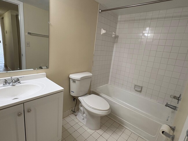 Building Photo - 7610 Westwood Dr