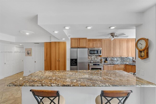 Building Photo - 1361 S Ocean Blvd