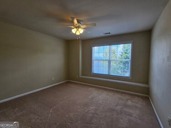 Building Photo - 3196 Cedar Glade Ln NE