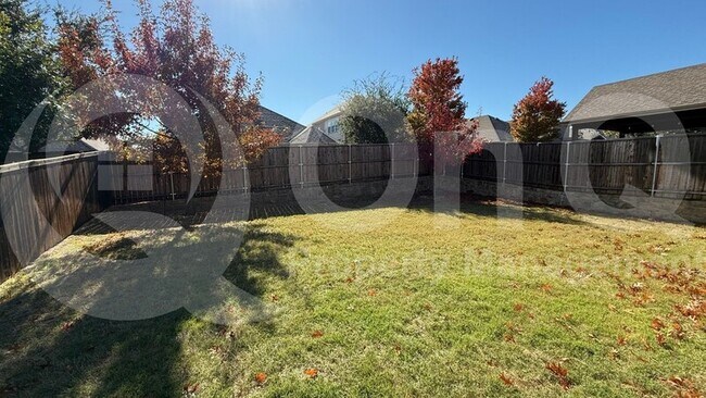 Building Photo - 1417 Westborough Dr