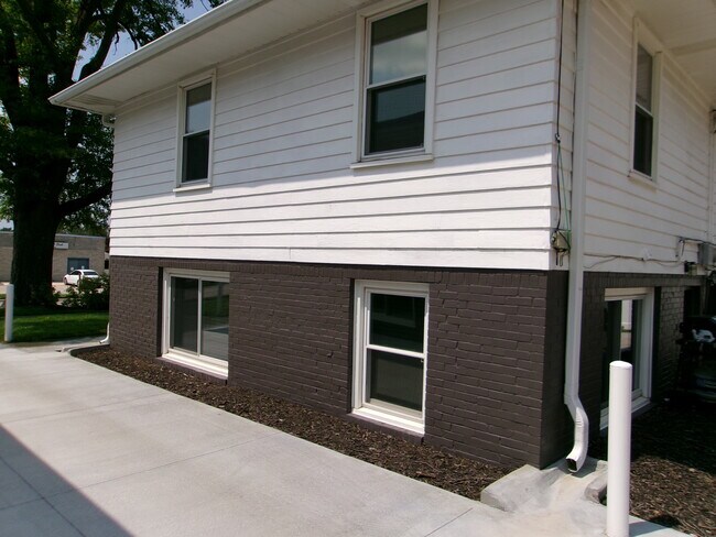 Building Photo - 3444 N 48th St