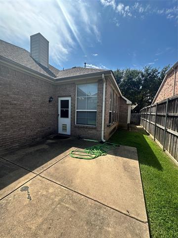 Building Photo - 2450 Streamside Ct