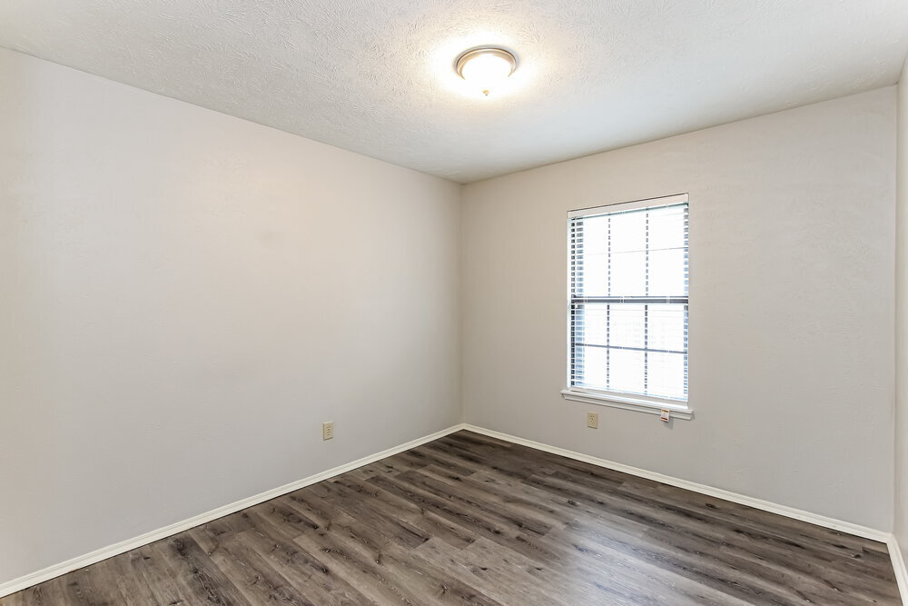 Building Photo - 1435 Colborne Dr