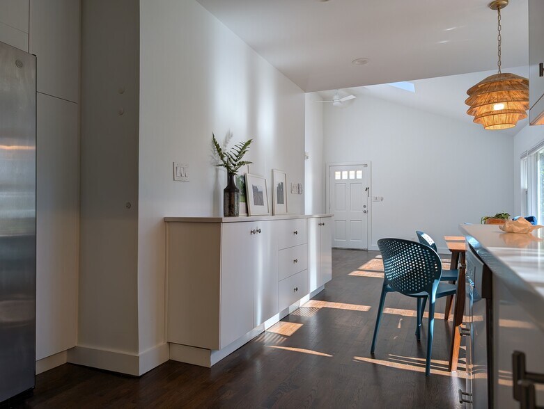 view into living room - 1096 Oakfield Dr SE