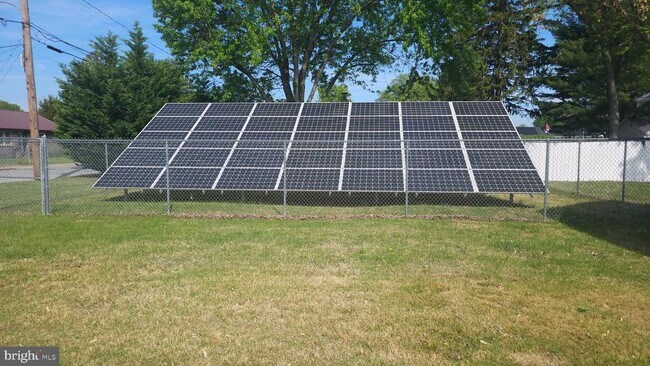 Building Photo - 101 N Broadway