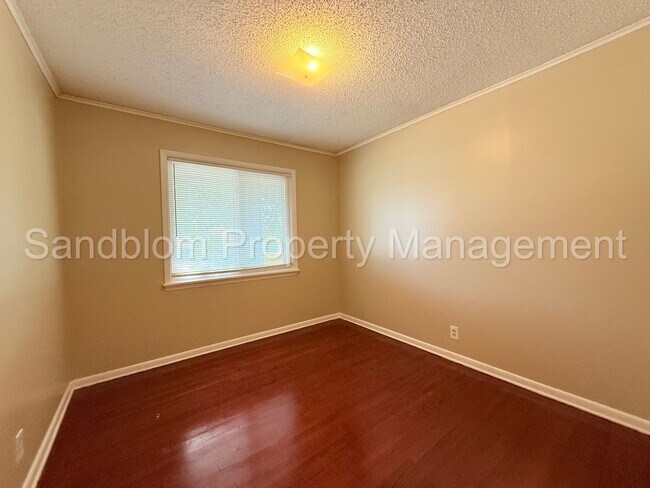 Building Photo - For Lease | Tulsa | Available Now!