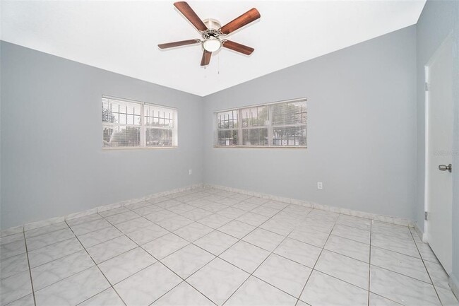 Building Photo - 1213 Lawne Blvd