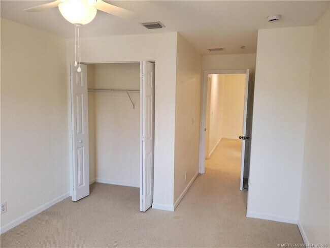 Building Photo - 5309 SE Jennings Ln