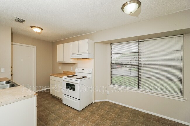 Building Photo - 5455 Port Townsend Dr