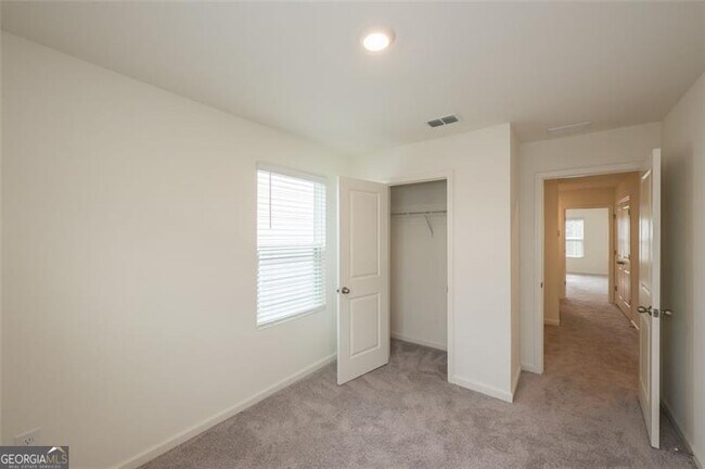 Building Photo - 2688 Toucan Wy
