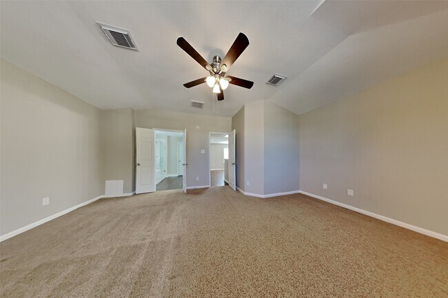 Building Photo - 32126 Willow Creek Park