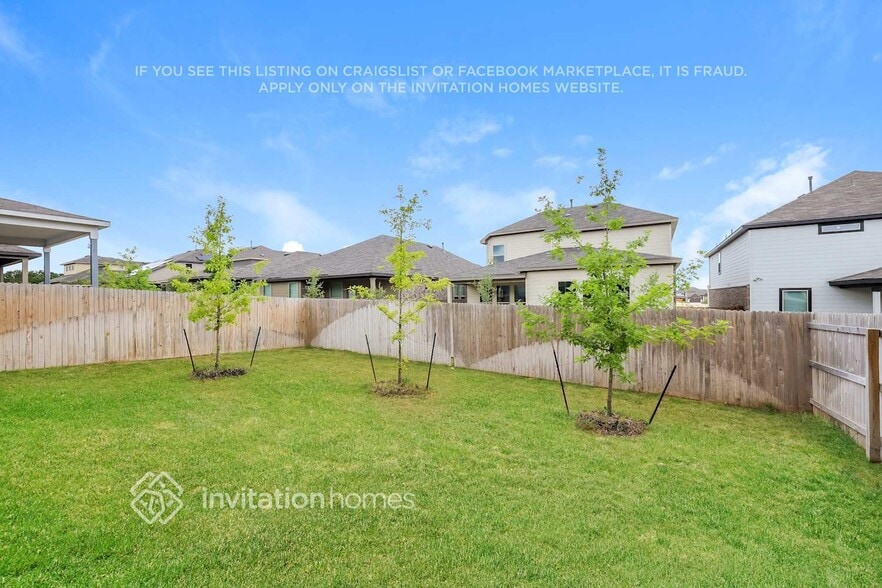 Building Photo - 10610 Briceway Ace