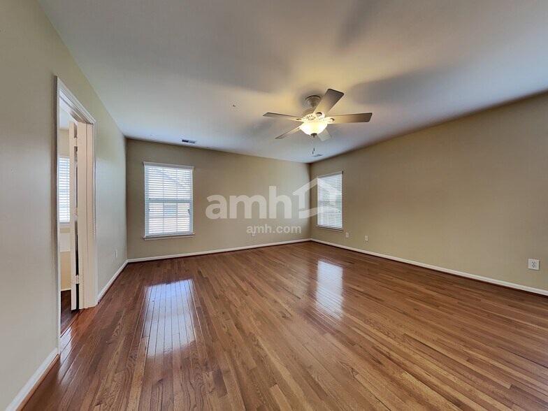 Building Photo - 111 Graduate Ln