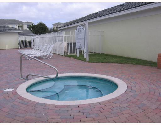 Building Photo - 2100 Greenview Shores Blvd
