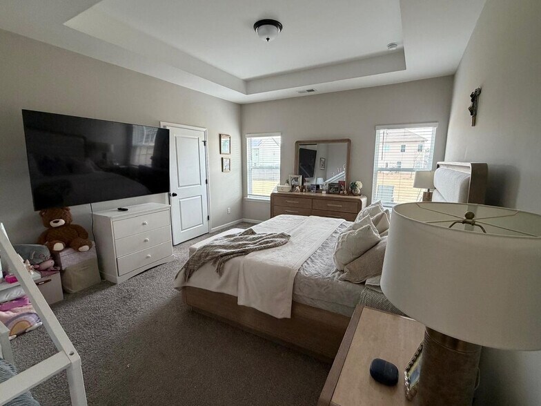 Building Photo - 332 Ox Bow Cir