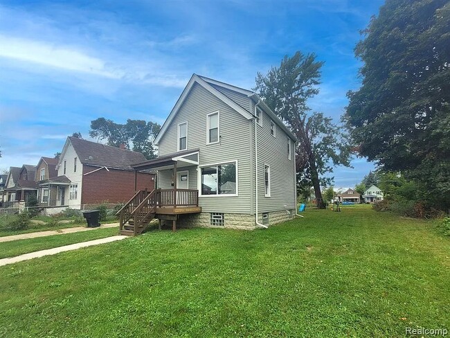 Primary Photo - 3459 St Clair St