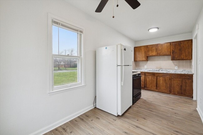 Building Photo - West Side - 3 Bedroom Bungalow