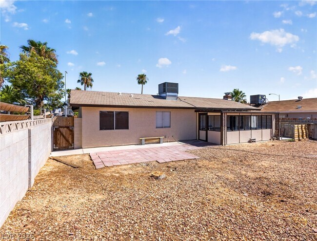 Building Photo - 6417 Placer Dr