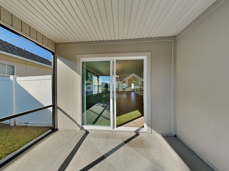 Building Photo - 1045 Bains Lake Dr