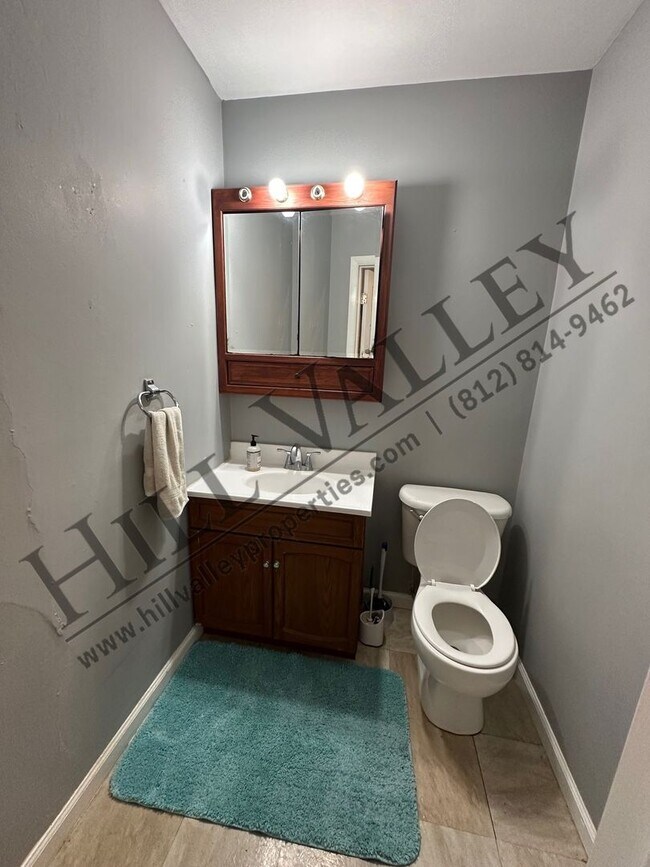 Building Photo - 3 Bedroom, 1.5 Bathroom Home