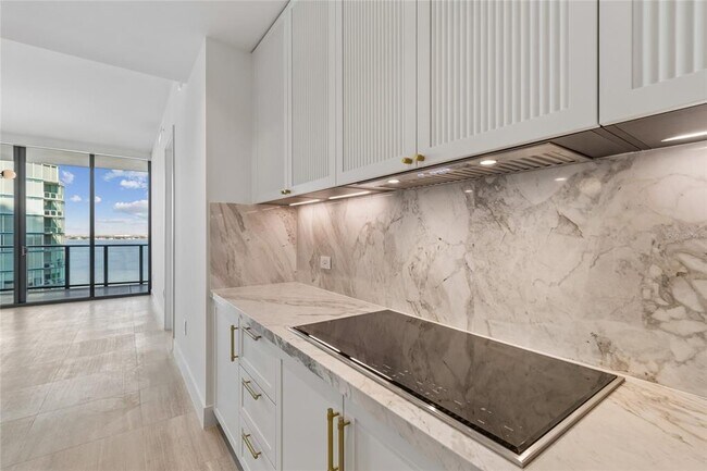 Building Photo - 3015 S Ysabella Ave