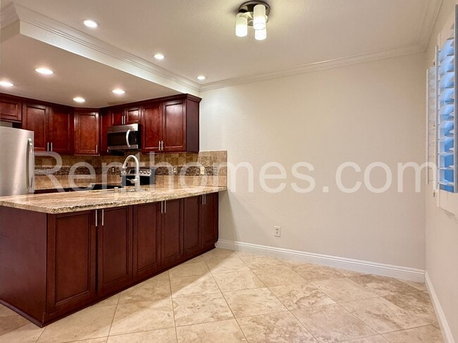 Building Photo - 3711 Louisiana St