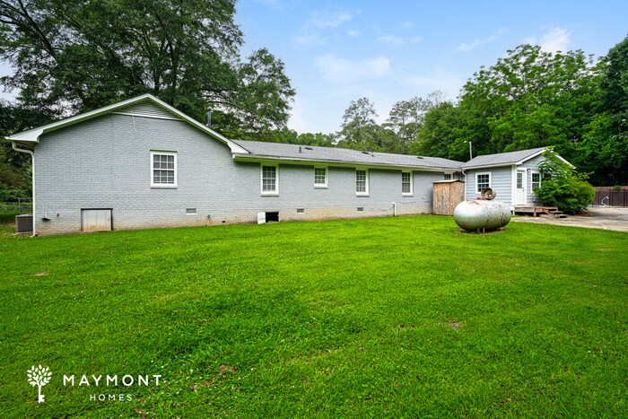Building Photo - 325 Longview Rd
