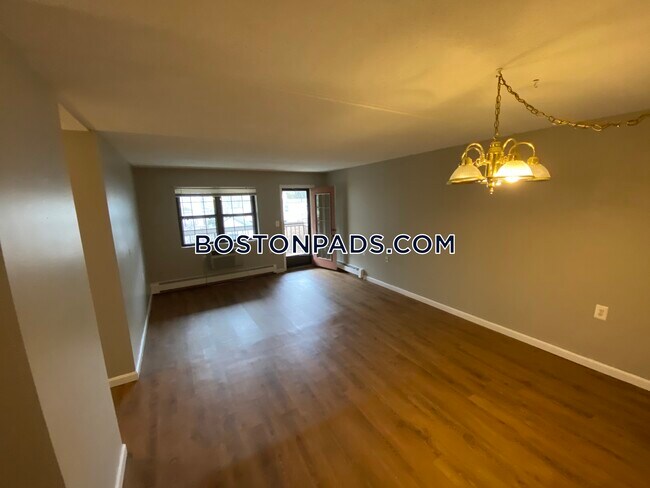 Building Photo - 757 Highland Ave