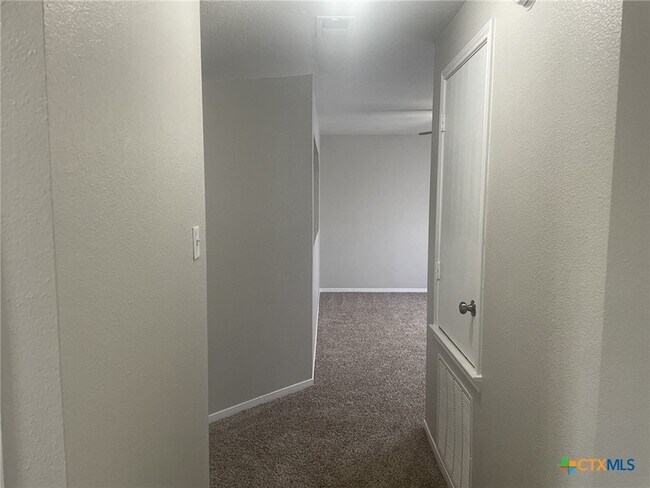 Building Photo - 4616 Indigo Dr