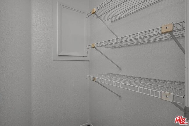 Building Photo - 7513 W 83rd St