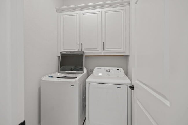 Building Photo - 8508 White Rock Ln