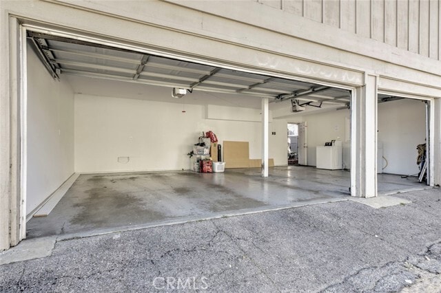 Building Photo - 6011 Bellaire Ave