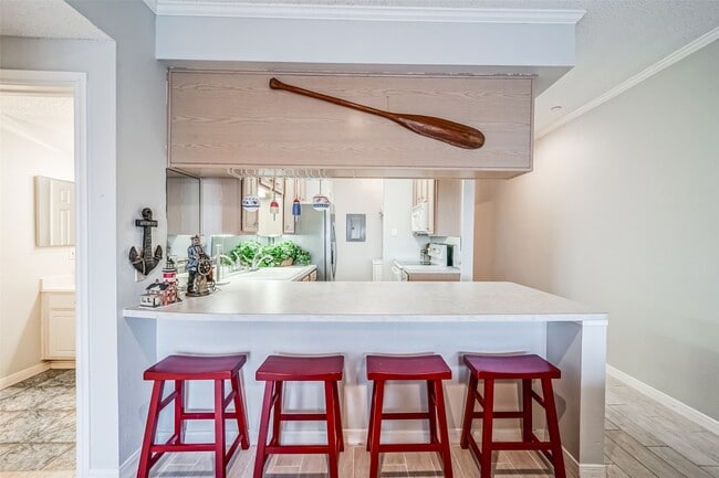 Building Photo - 351 Lakeside Ln