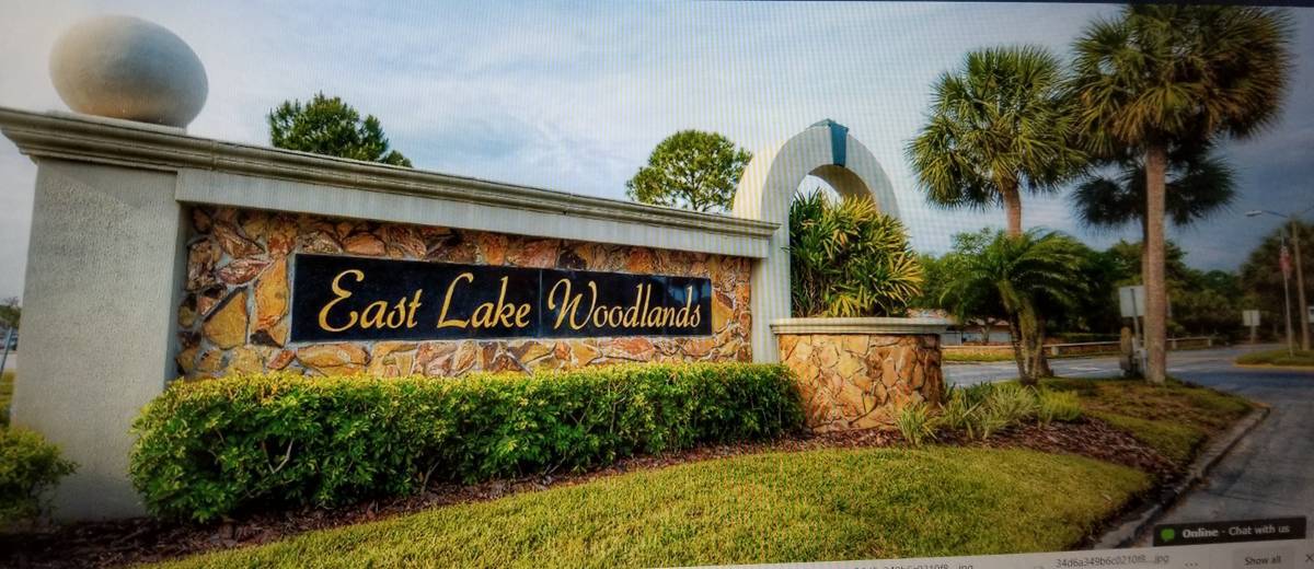 Building Photo - 202 Woodlake Wynde