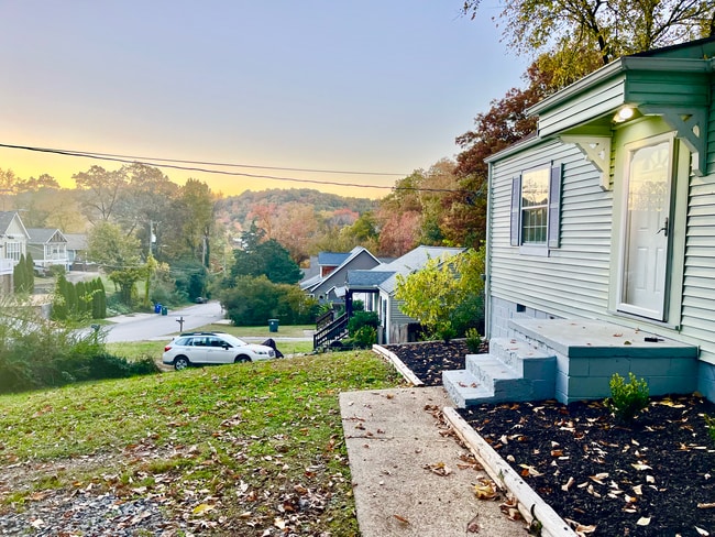 Building Photo - Sylvan