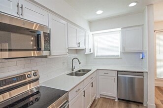 Building Photo - 1100 Calico Ln